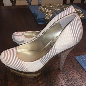 Jessica Simpson Heel